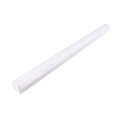 Πλαστικό περίβλημα 3CCT ρυθμιζόμενο LED Batten Light 12V 24V με 50000 ώρες χρόνου εργασίας